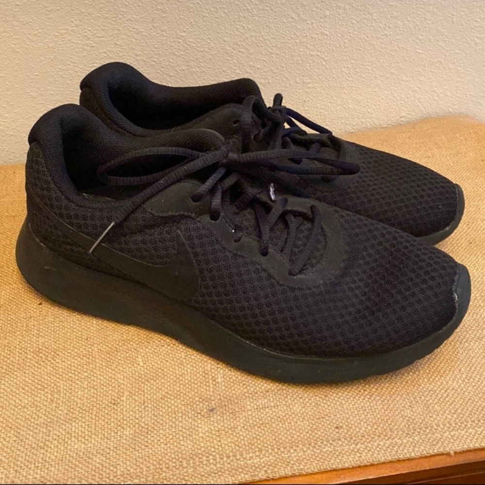 Nike Tanjun Running Shoes